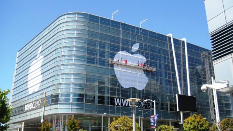 DPR Anggap Gila Permintaan Tax Holiday Apple 50 Tahun