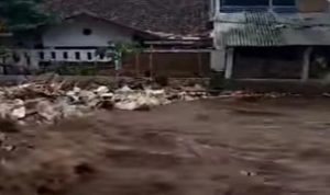 Banjir Besar di Bogor, Ribuan Orang Mengungsi