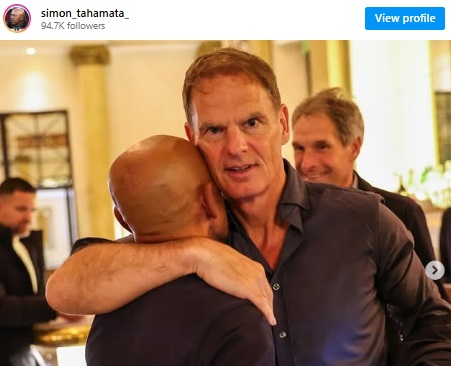 Kode dari Simon Tahamata, Frank de Boer Jadi Pelatih Timnas Indonesia?