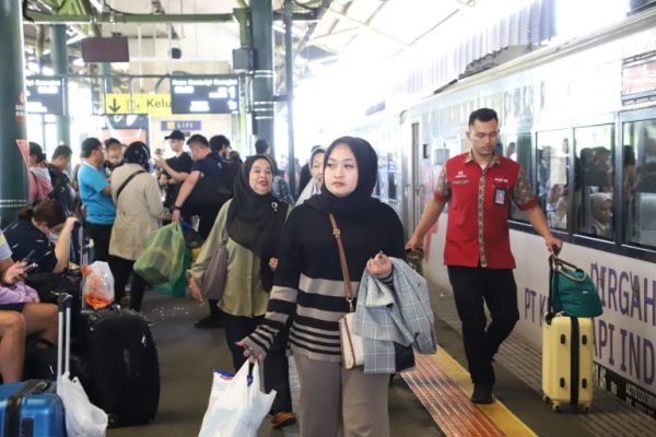 Tiket KA Mudik Sudah Ludes Terjual!